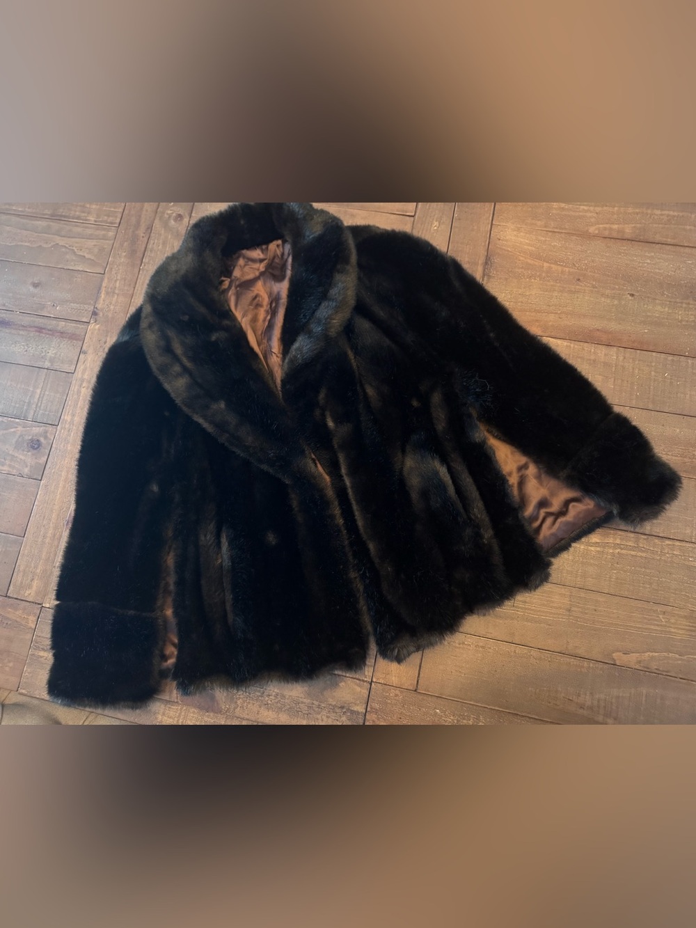 Vintage fur cape with pockets fits small/medium